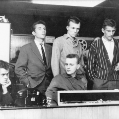 1963 Spotnicks in French recoding studio (4)