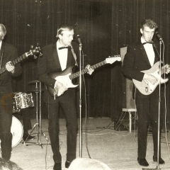 1965 A Spotnicks live 1