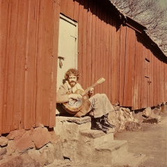 1972 Bo outside dobro 5 (2)
