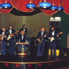 1974-11-75-02-Japan_001