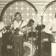 1976 11 Spotnicks original 1