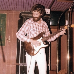 1976 11 Bo live orig Spotnicks tour