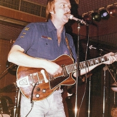 1976 11 Spotnicks original Bob