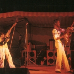 1982 08 Bob Bo live