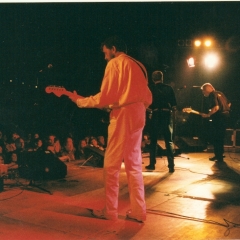 1997 05 Spotnicks live 3