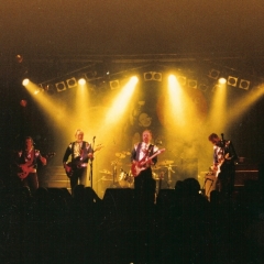 1998 Spotnicks live