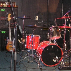 spotnicks-drumset
